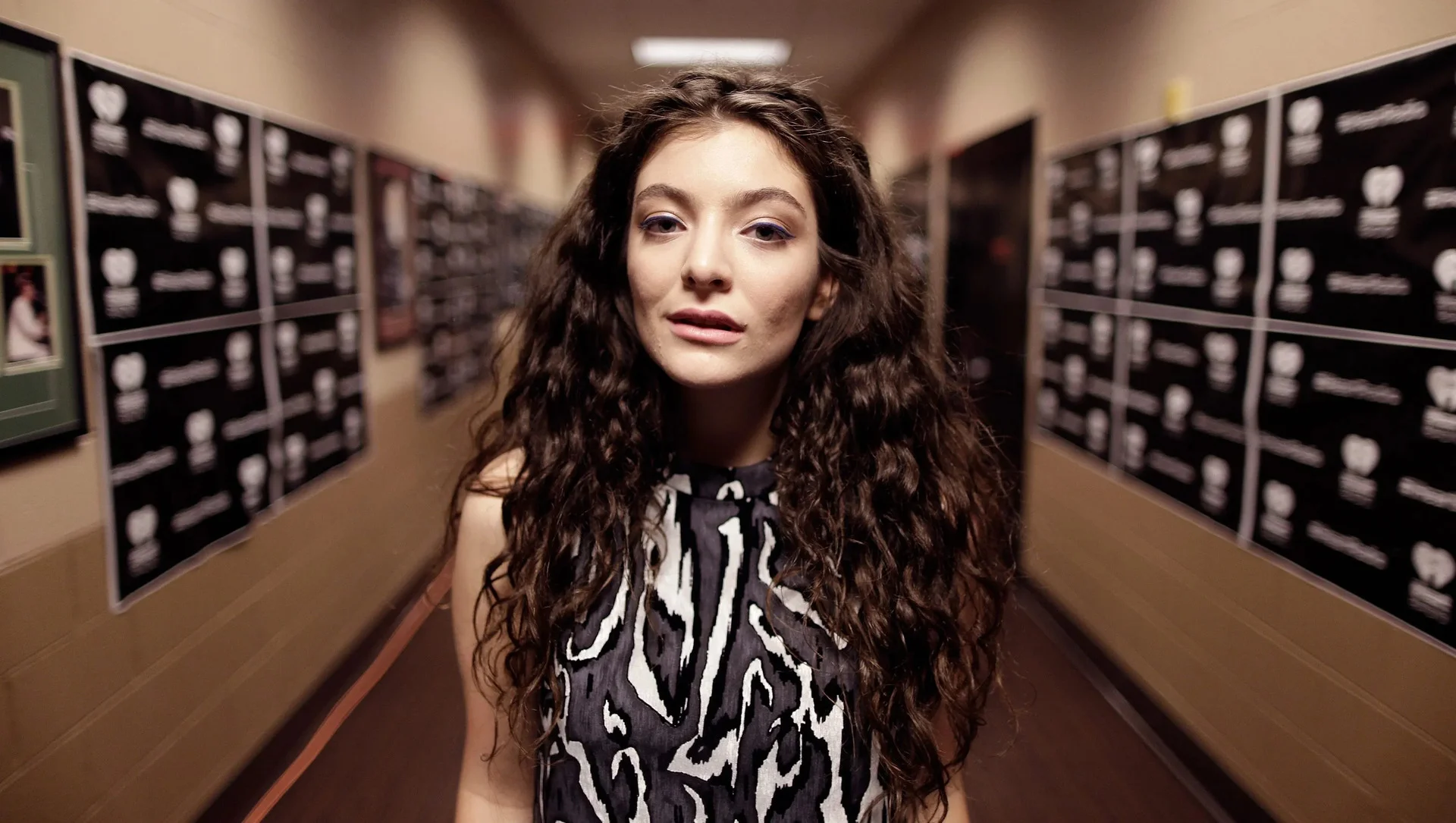 Обложка: Lorde