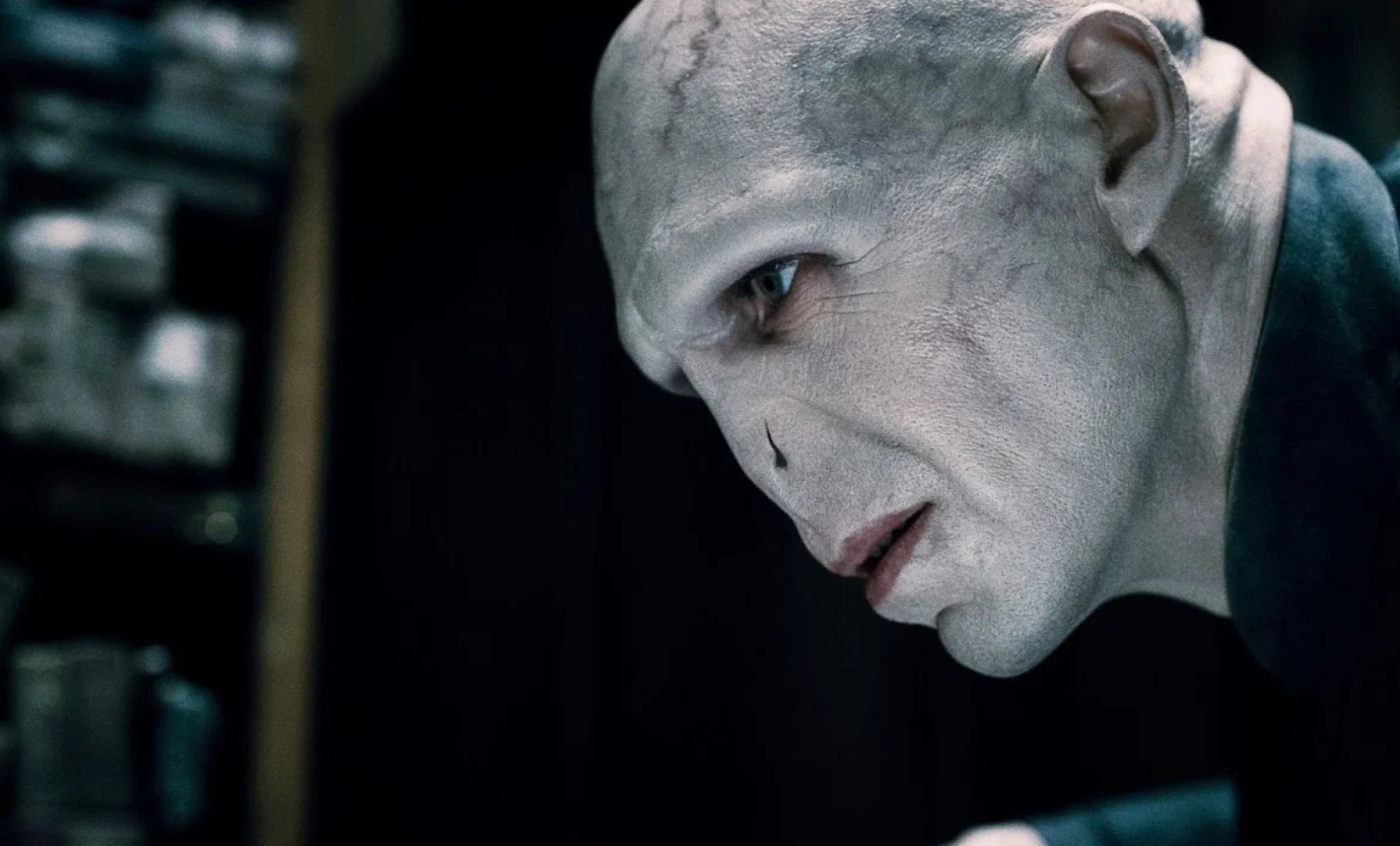 Обложка: "Гарри Поттер и Дары Смерти: Часть I"