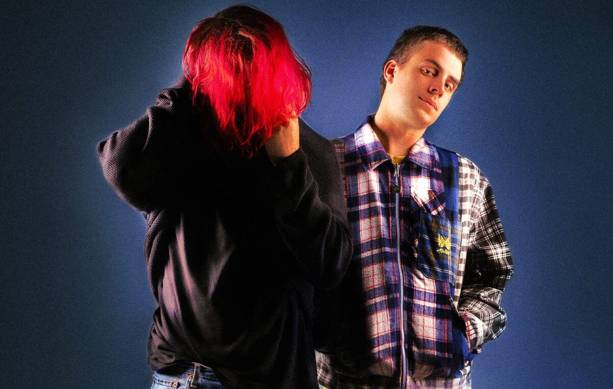 Обложка: Royel Otis Фото: Danny Draxx for NME