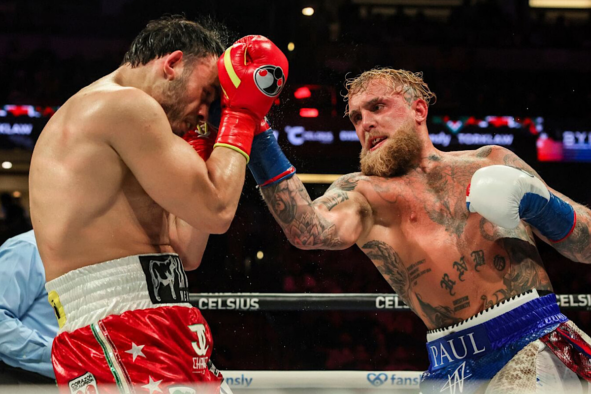 Обложка: Etienne Laurent, AP