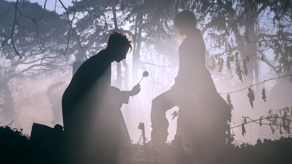 Обложка: кадр из сериала «Песочный человек»