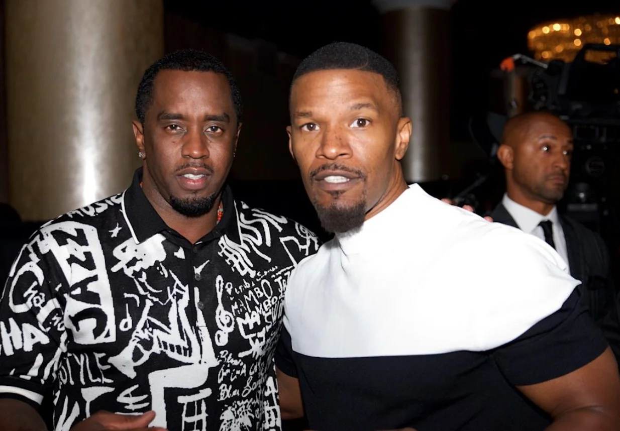 Обложка: P Diddy и Джейми Фокс / фото: Earl Gibson III (Getty Images)