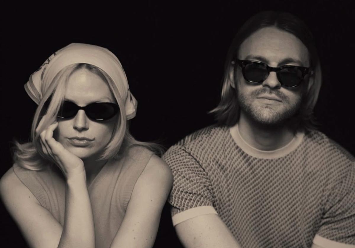 Обложка: The Favors