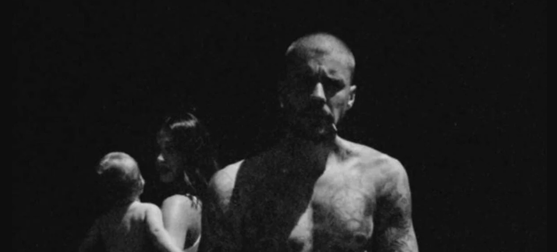 Обложка: фото в поддержку альбома Swag