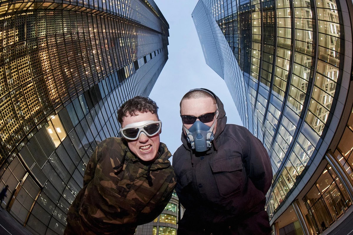 Обложка: Two Shell