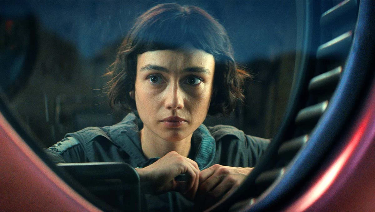 Обложка: кадр из сериала «Чужой: Земля»