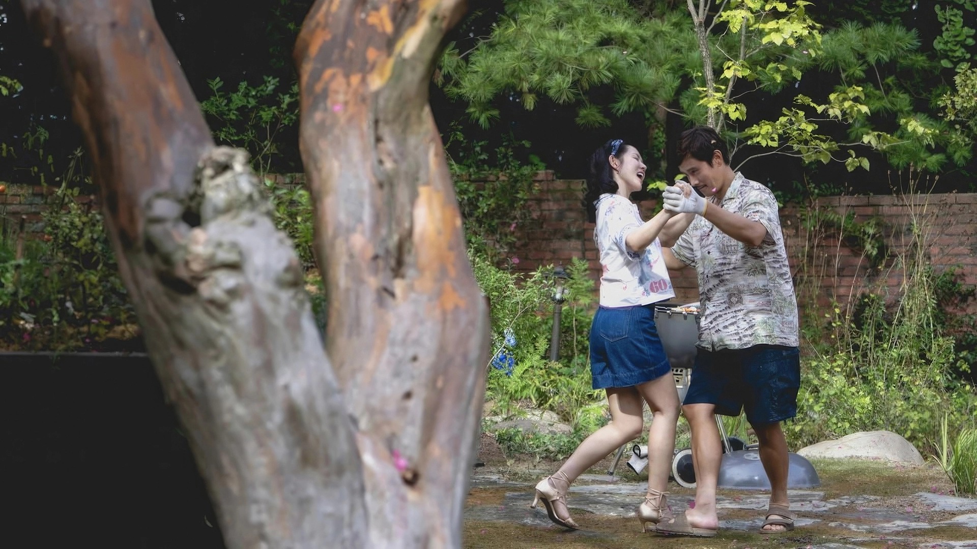 Обложка: кадр из фильма «Метод исключения»