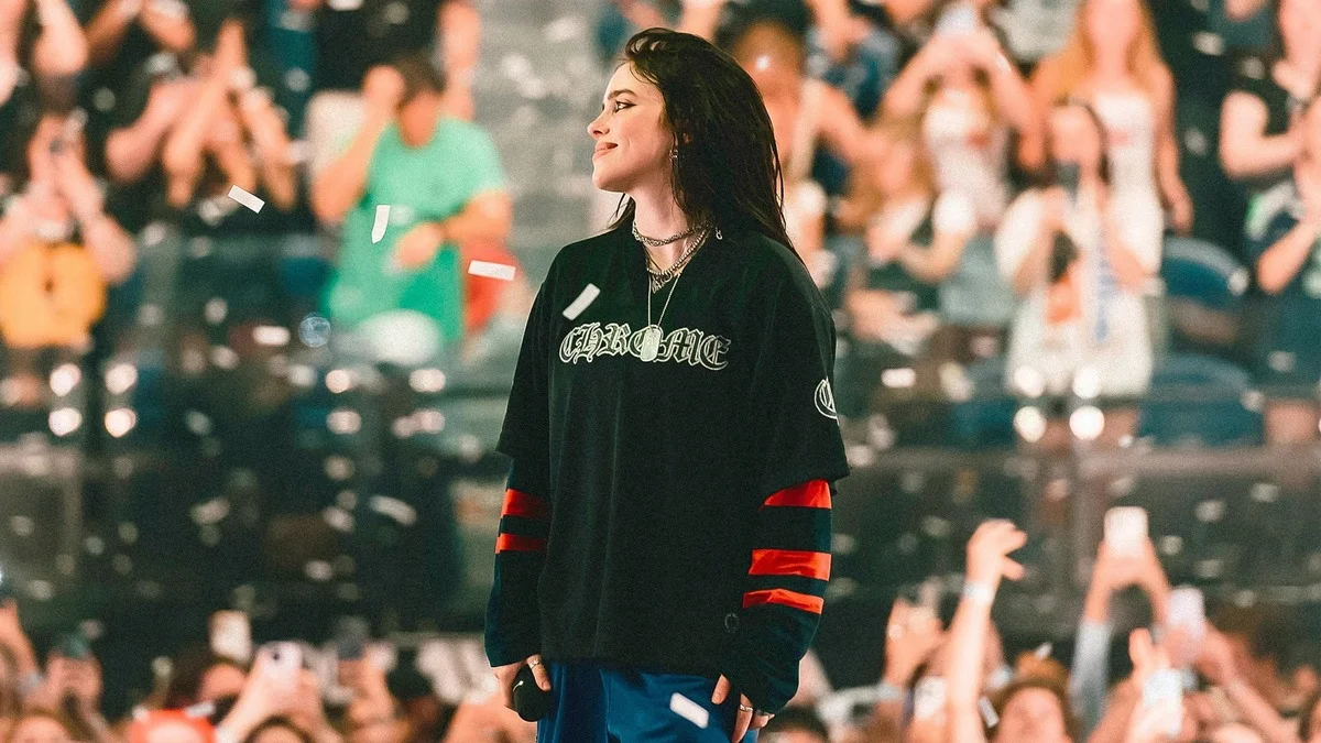 Обложка: Билли Айлиш Фото: Naomi Rahim/Getty Images for Live Nation