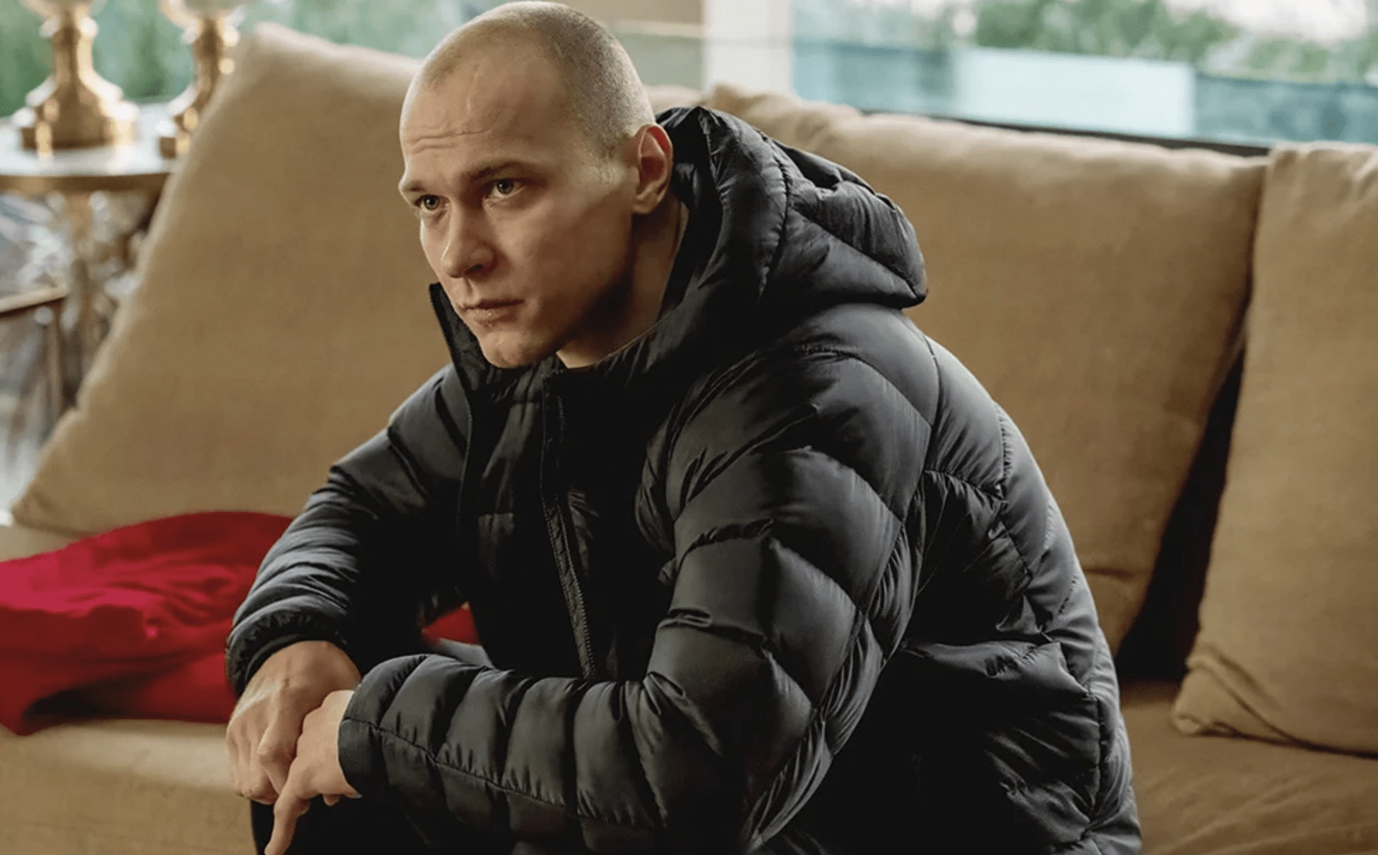 Обложка: кадр из фильма «Анора»