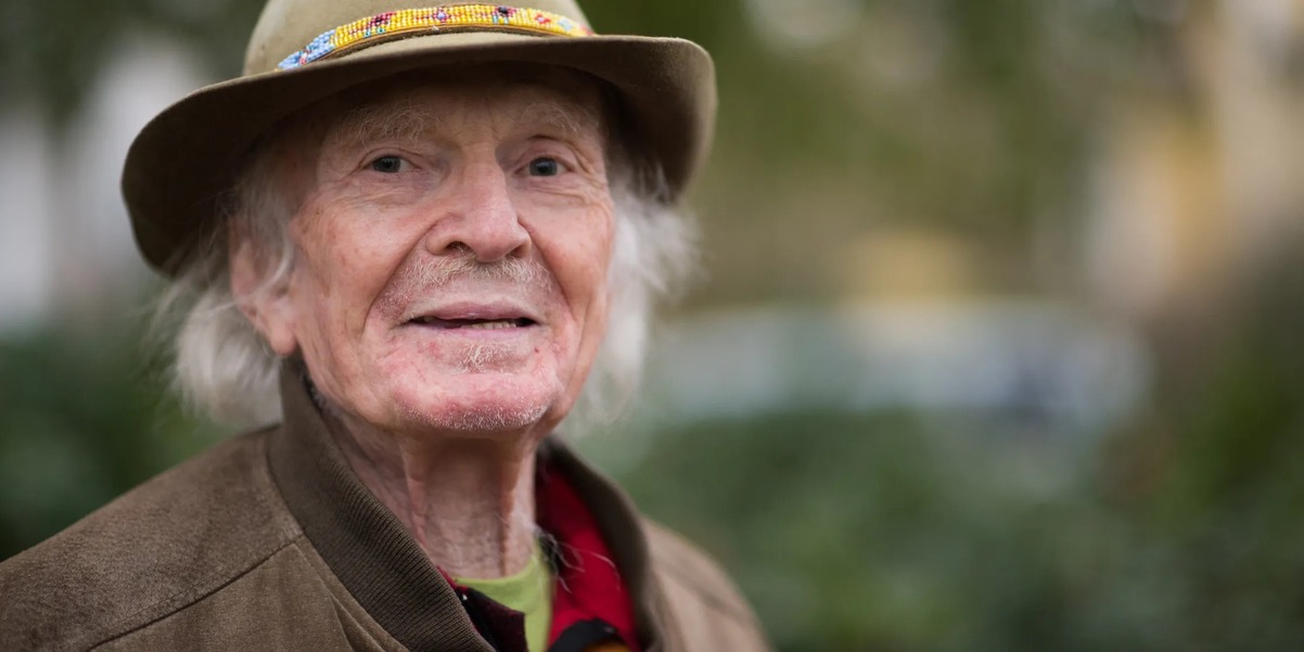 Обложка: Майкл Хёрли Фото: Patrick Bunch