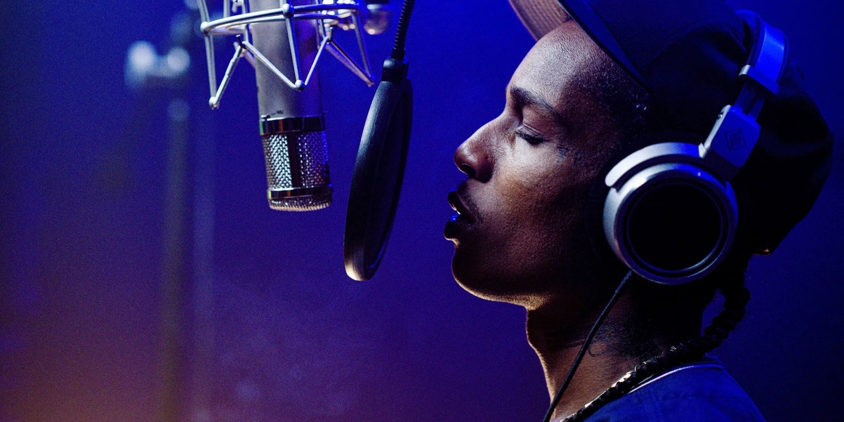 Обложка: David Lee / © A24 / courtesy Everett Collection