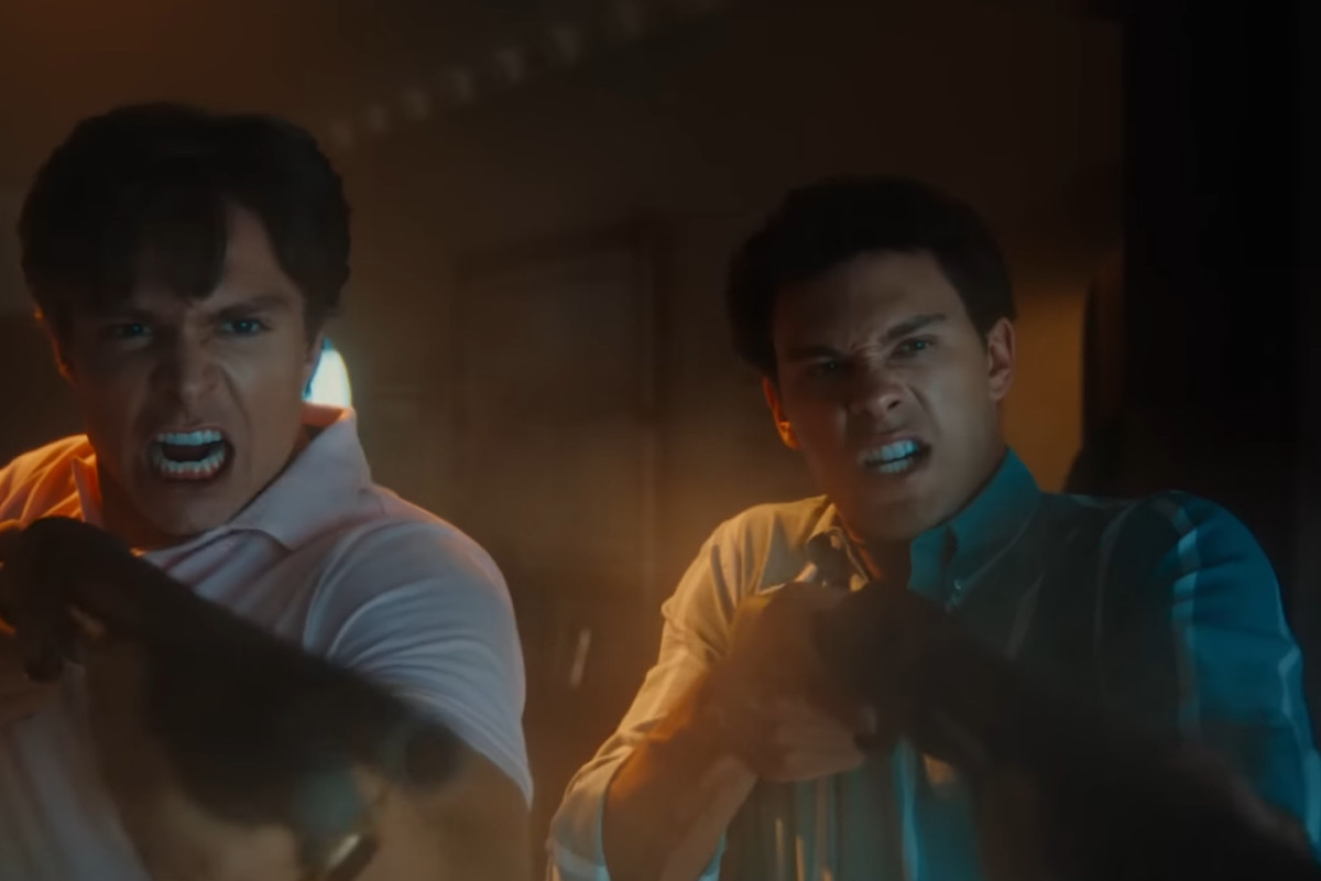 Обложка: Монстры