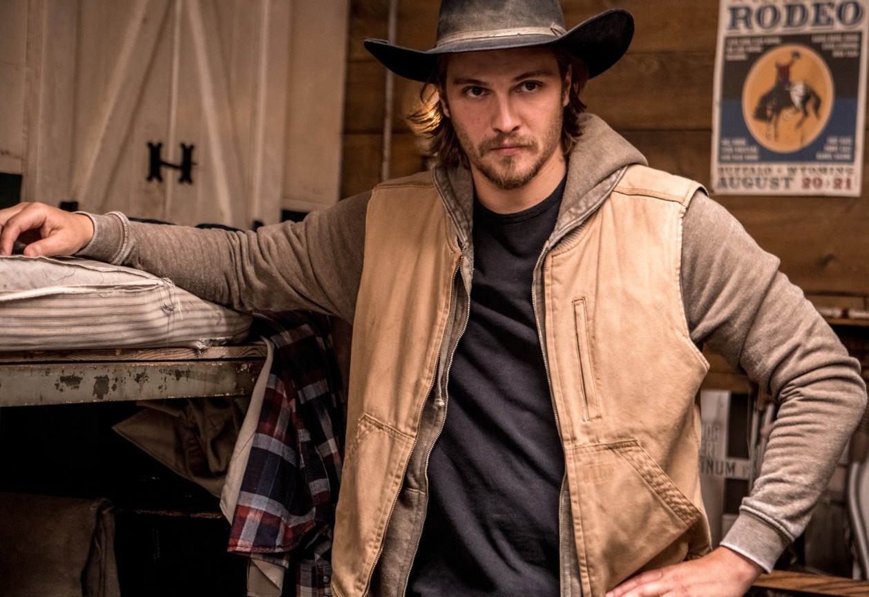 Обложка: "Йеллоустоун"