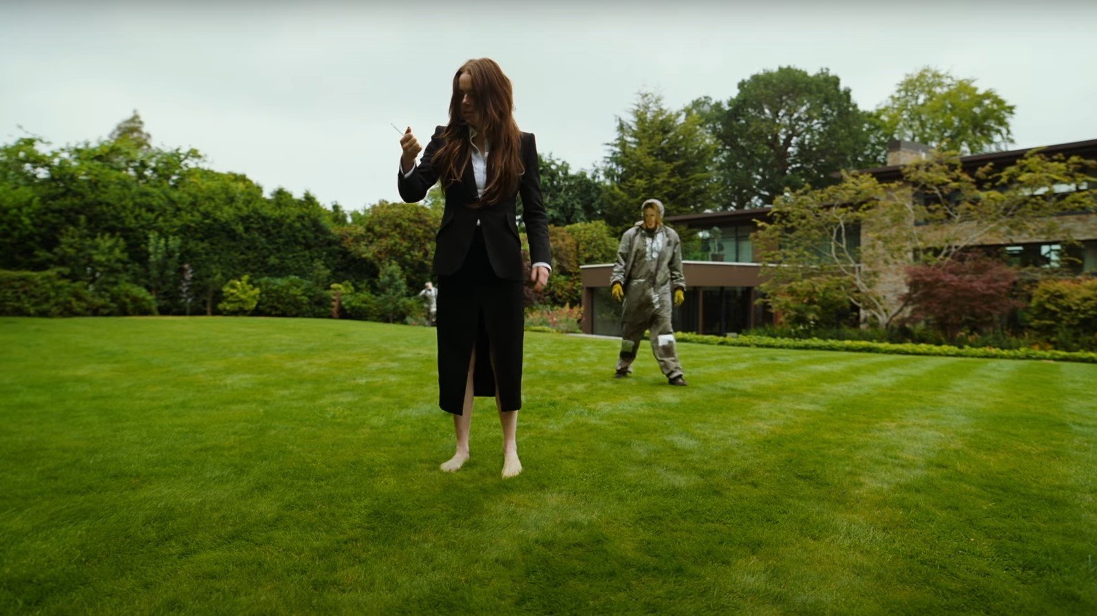 Обложка: кадр из фильма «Бугония»