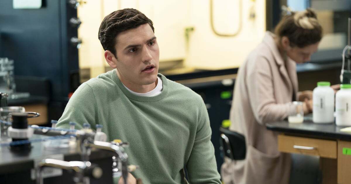 Обложка: кадр из сериала «Монстры»