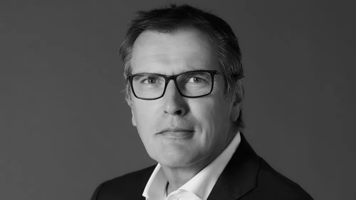 Обложка: Рене Ламмерс. Фото: Courtesy of the Estée Lauder Cos.