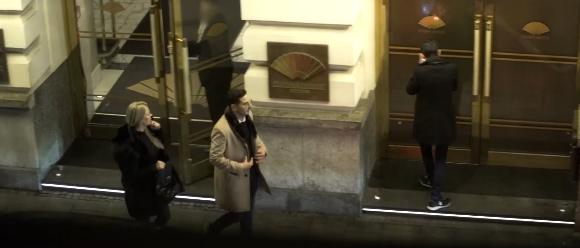 Обложка: кадр из фильма "Аферист из Tinder"