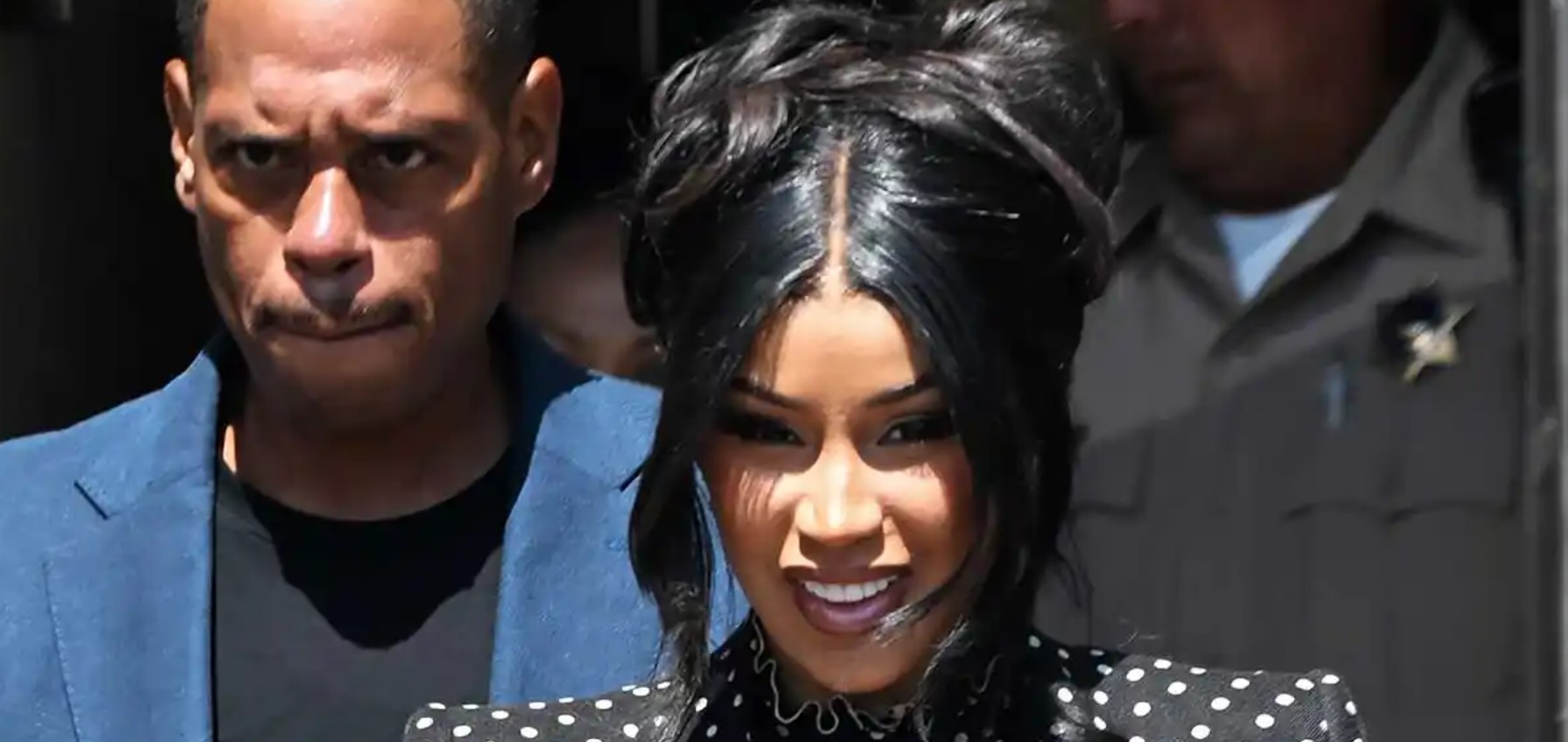 Обложка: Карди Би / фото: Getty Images, EW