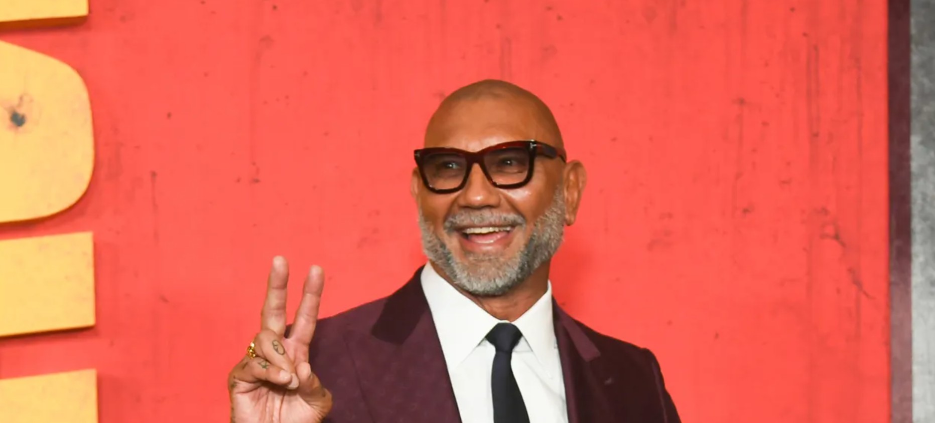 Обложка: Дэйв Батиста / Фото: Getty Images, People