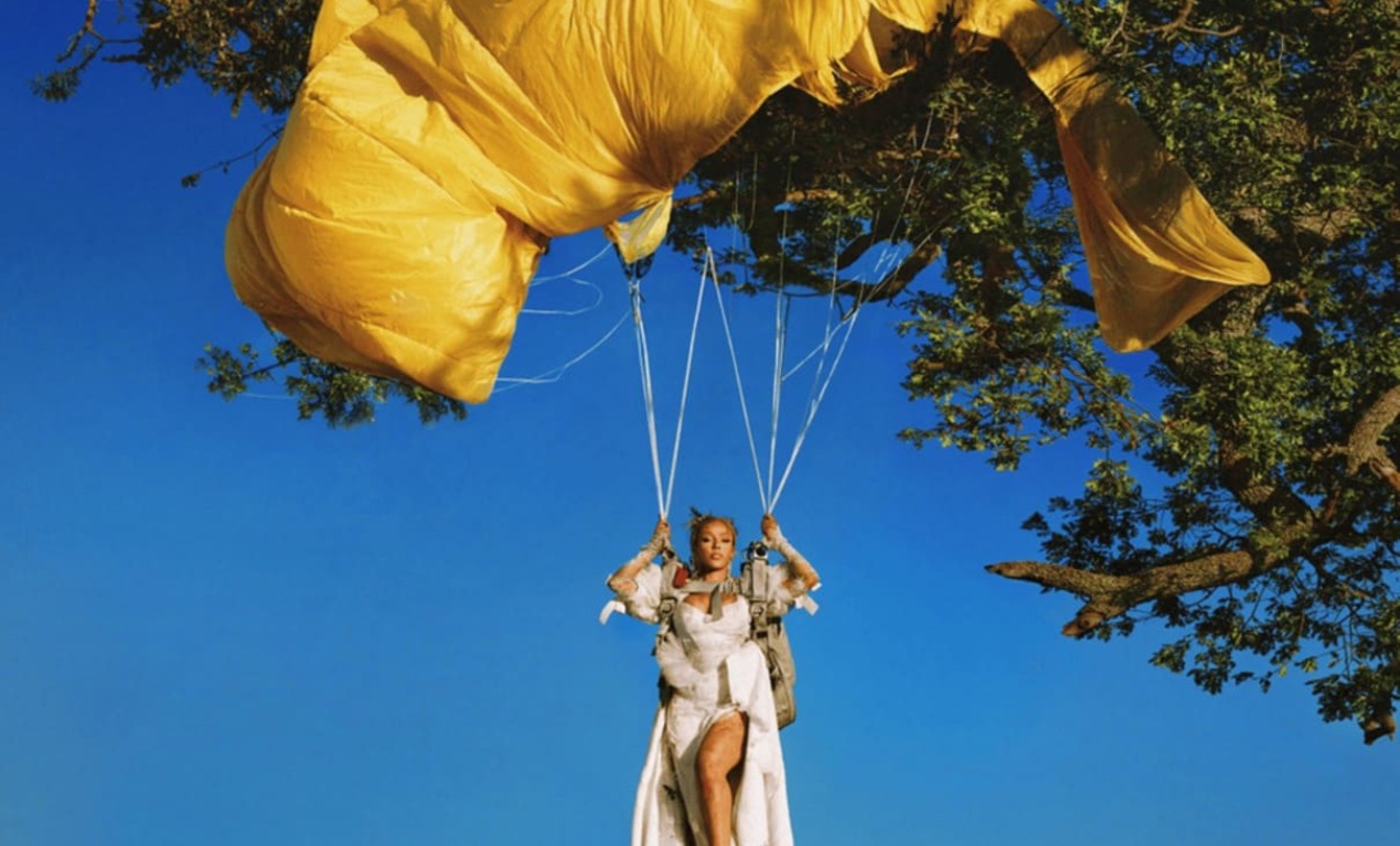 Обложка: обложка альбома Doja Cat — «Vie»