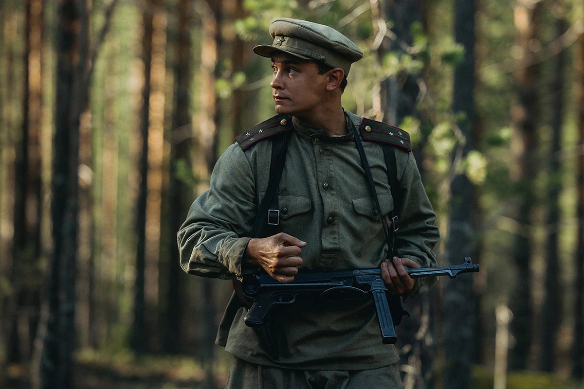 Триллер «Август» с Сергеем Безруковым обогнал «Дракулу» Люка Бессона в российском прокате