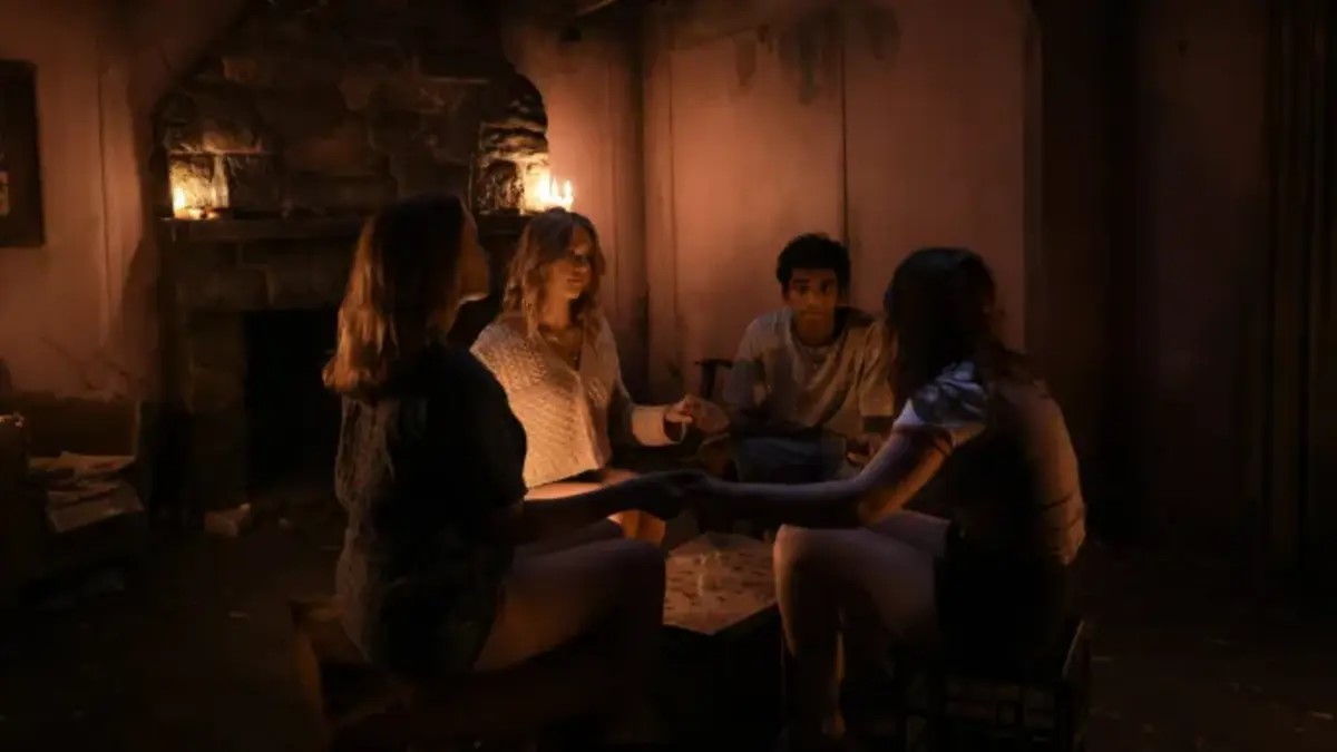 Обложка: 'Playing Gracie Darling' Sarah Enticknap/Curio/Sony Pictures Television