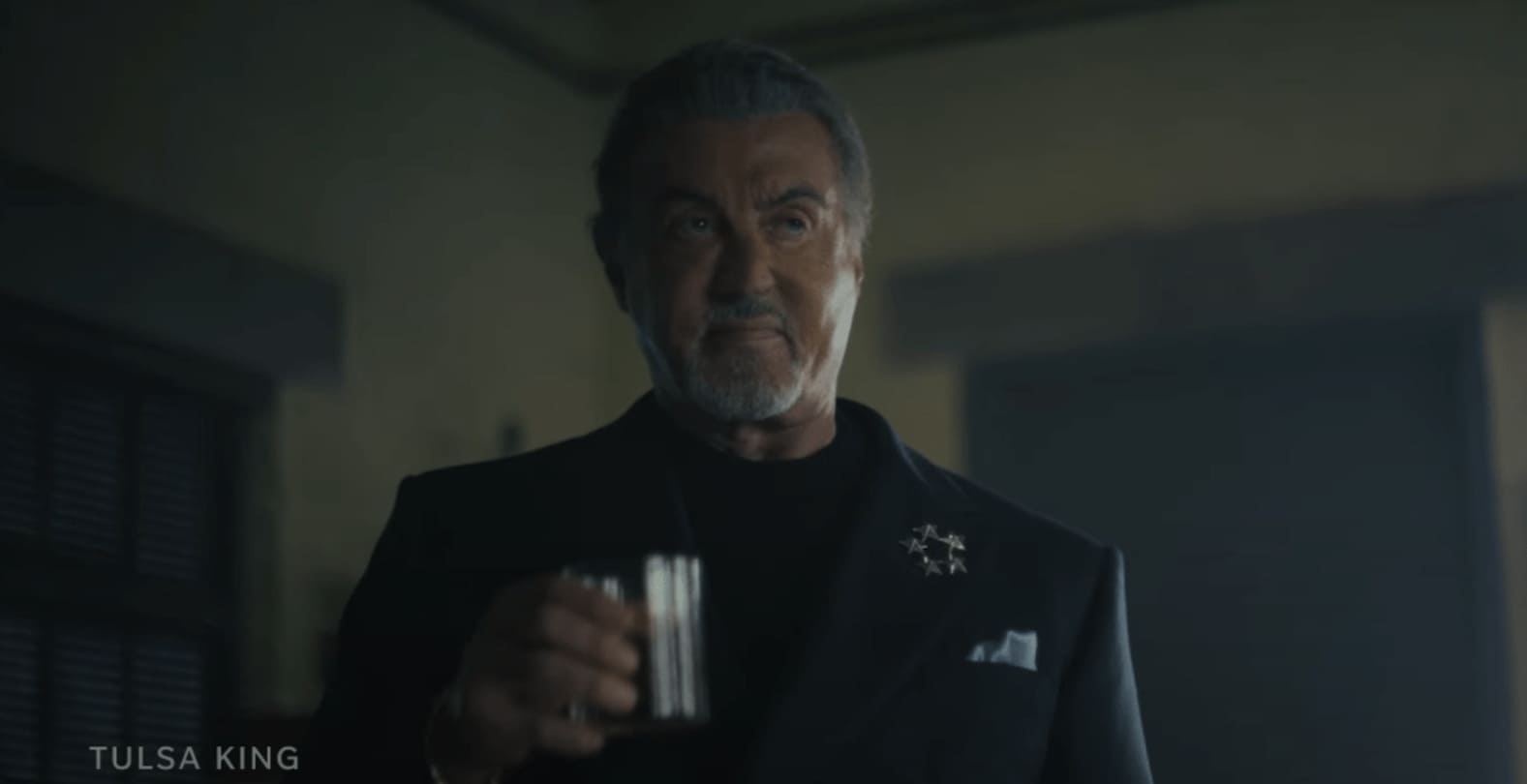 Обложка: кадр из сериала «Король Талсы»