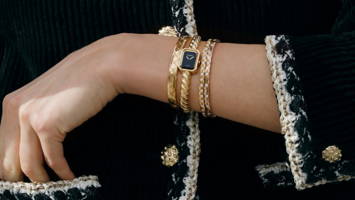 Обложка: Courtesy of Chanel
