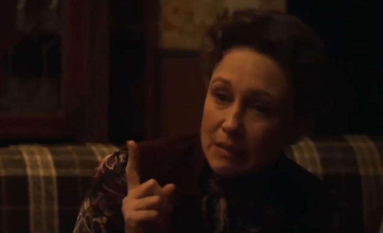 Обложка: кадр из трейлера "Заклятие"