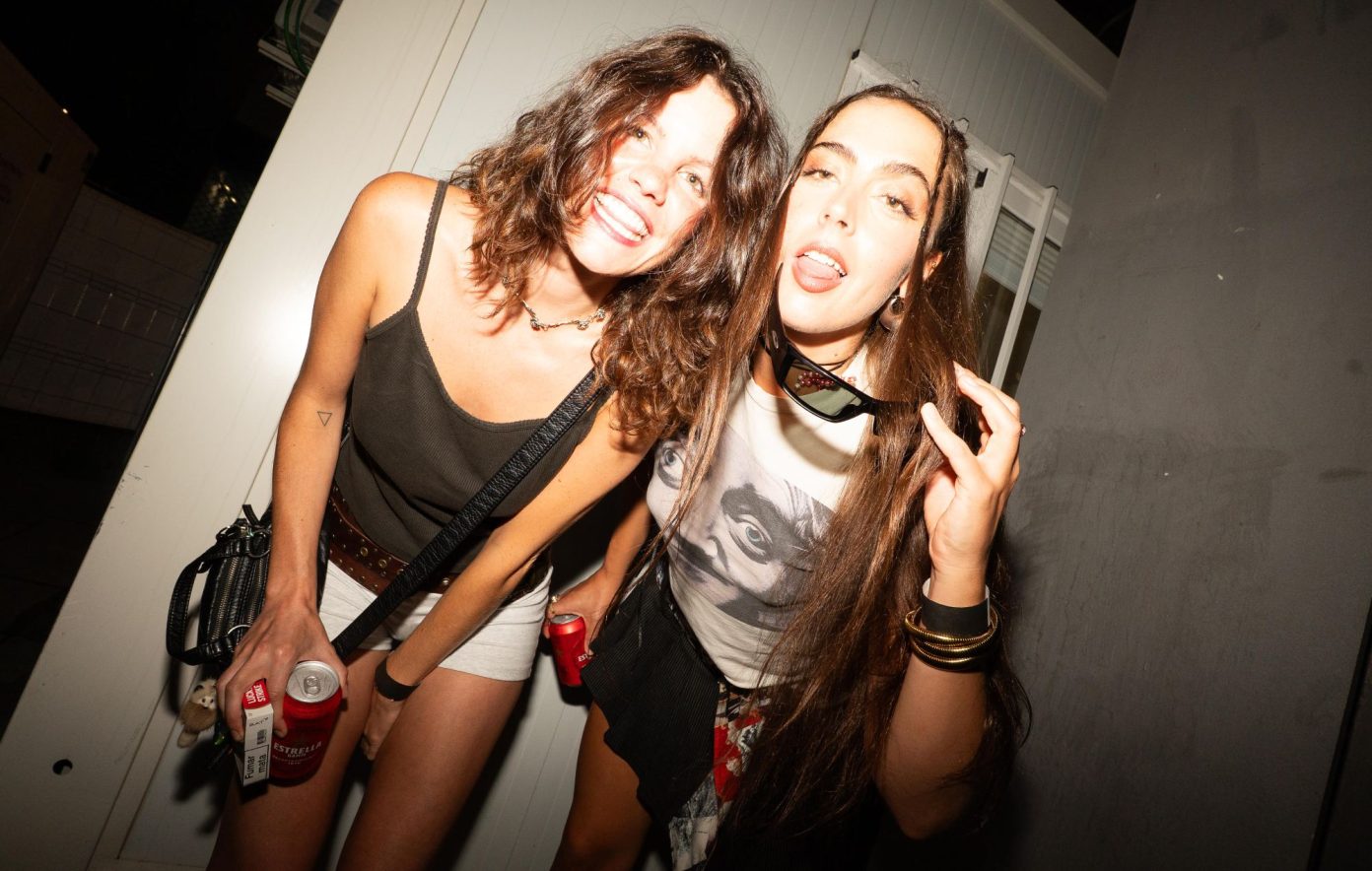 Группа Hinds записала кавер на хит Charli XCX про женскую солидарность