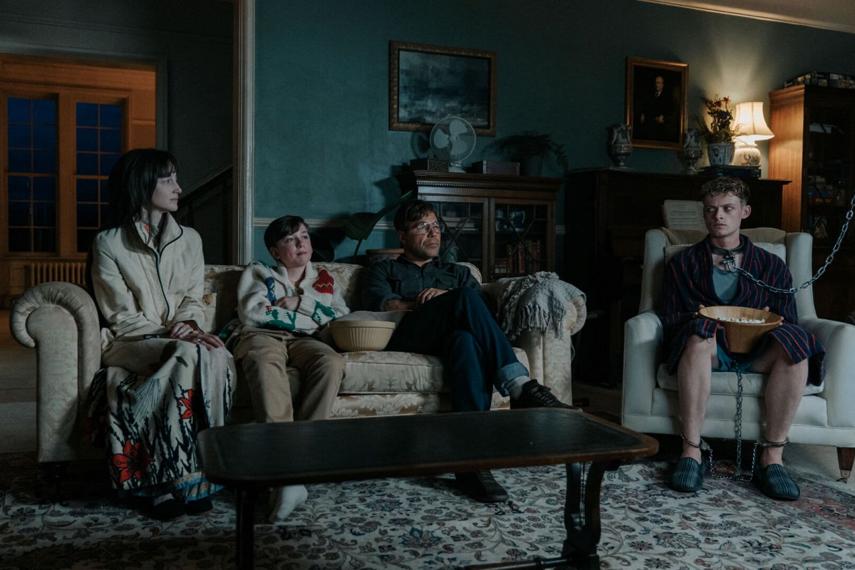 Обложка: кадр из фильма Heel. Источник: Magnolia Pictures