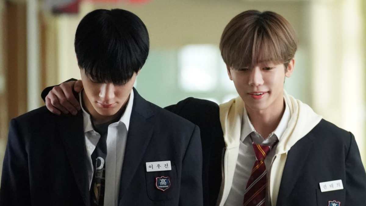 Вышел дублированный трейлер и постер фильма «Время сиять» с K-Pop звёздами