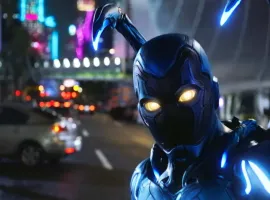 «Синий жук» — рецензия на семейную комедию DC о первом латиноамериканском супергерое и киберпанке - изображение 1