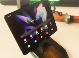 Обзор Samsung Galaxy Z Fold 3: народный флагман или игрушка для богатых энтузиастов? - изображение 1