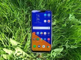 Выше головы: обзор смартфона Asus Zenfone 5 - изображение 1