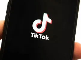 Гендиректор TikTok обратился с просьбой о помощи к Дональду Трампу - изображение 1