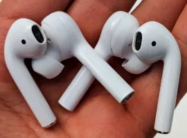 На замену Apple AirPods: 10 лучших полностью беспроводных наушников - изображение 1