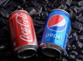 Стивен Спилберг и Джадд Апатоу займутся фильмом о противостоянии Coca-Cola и Pepsi - изображение 1