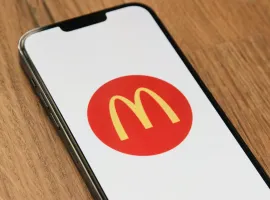 Появились возможные логотипы нового McDonaldʼs в России - изображение 1