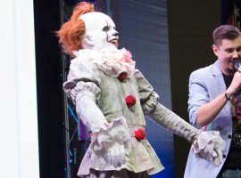 Миккельсен с Кодзимой, Эндрю Скотт, клип Lumen по Бэтмену. Comic Con Russia и «Игромир» 2019. День 3 - изображение 1