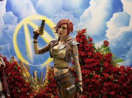 Создатель «Черного плаща», косплей и толпы геймеров. Comic Con Russia и «Игромир» 2019. День 1 - изображение 1