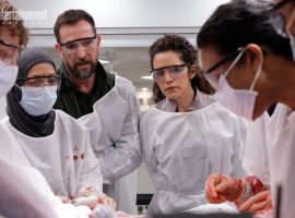 Раскрыта дата премьеры второго сезона сериала «Питт» - изображение 1