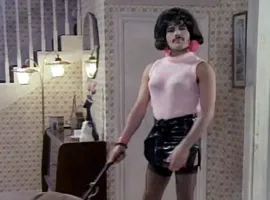 Россиянки сделали косплей на Queen из клипа I Want To Break Free в женских нарядах - изображение 1