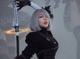 Модель показала роскошный косплей 2B из NieR: Automata - изображение 1