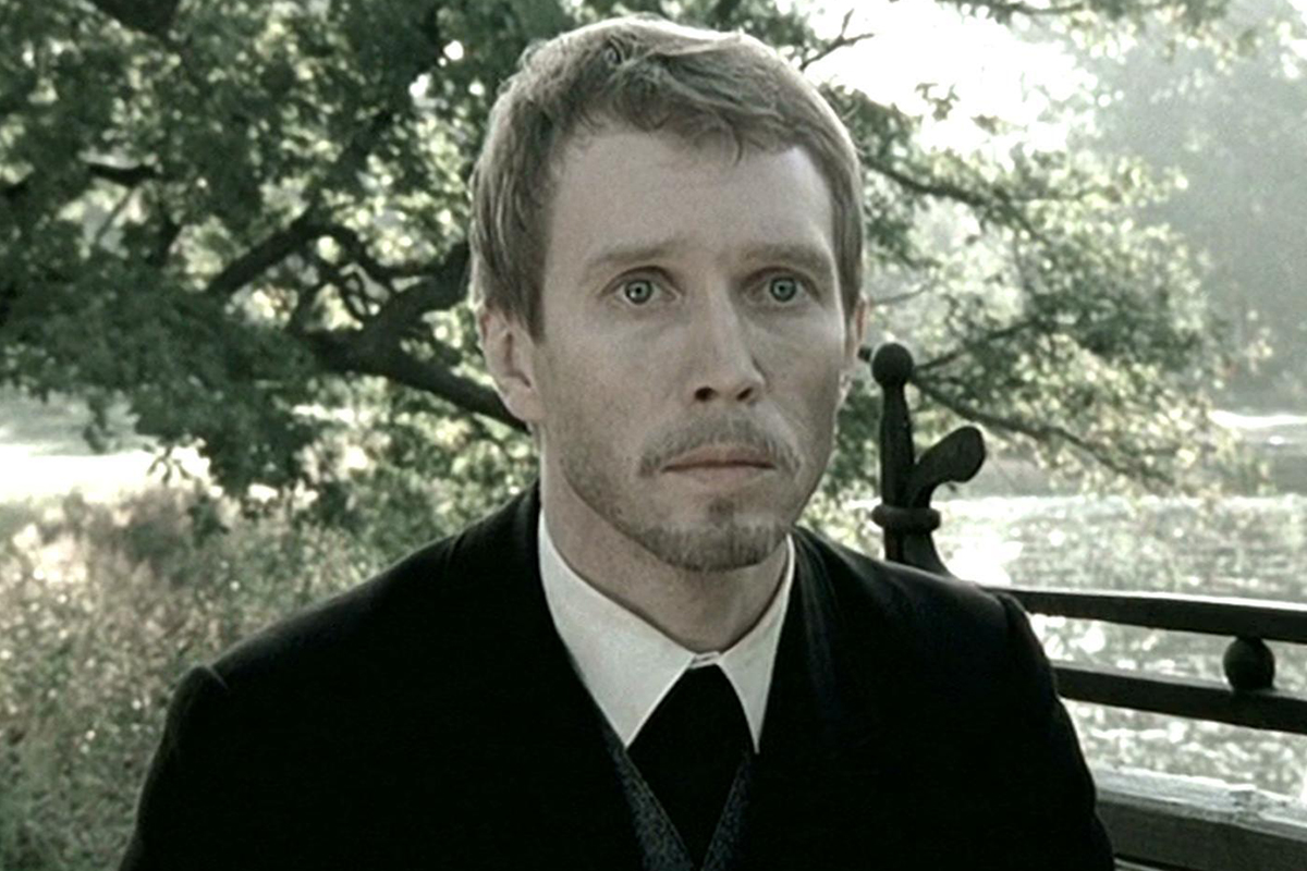 Телесериал «Идиот» состоит из десяти серий

Источник: 2-Б-2 Интертеймент