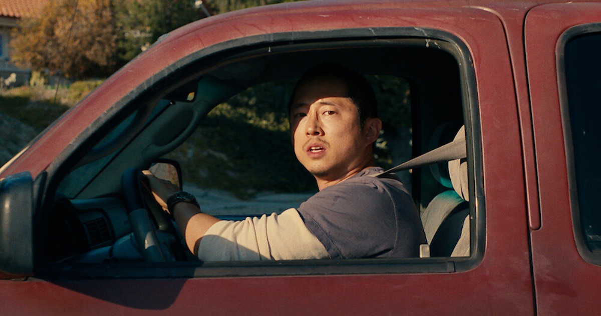 Рецензия на сериал «Грызня»: эмоциональный аттракцион студии A24 со Стивеном Янгом и Али Вонг - фото 1