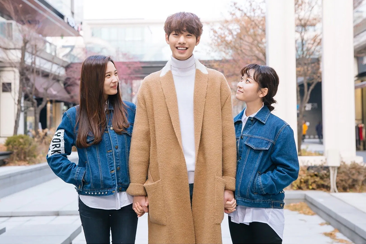 Кадр из дорамы «Королева кольца» (Banjiui yeowang)

Источник: MBC