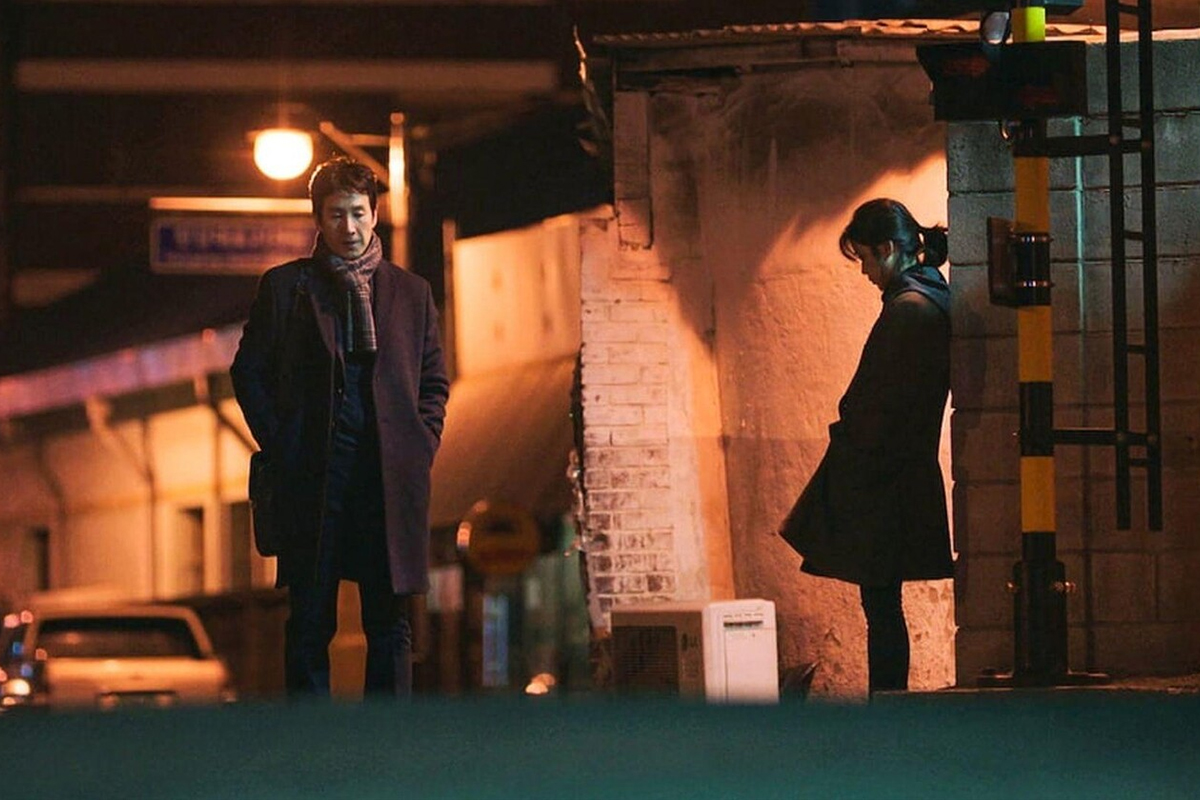 Дорама победила на 55-й церемонии премии Baeksang Arts Awards в номинации «Лучший сценарий»
Источник: tvN