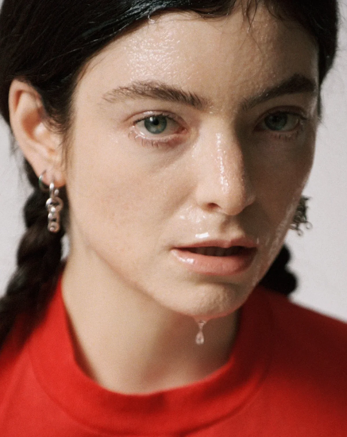 Lorde Summer: Как Лорд меняет звучание и стиль этого лета - изображение 5 Lorde Summer: Как Лорд меняет звучание и стиль этого лета - фото 5