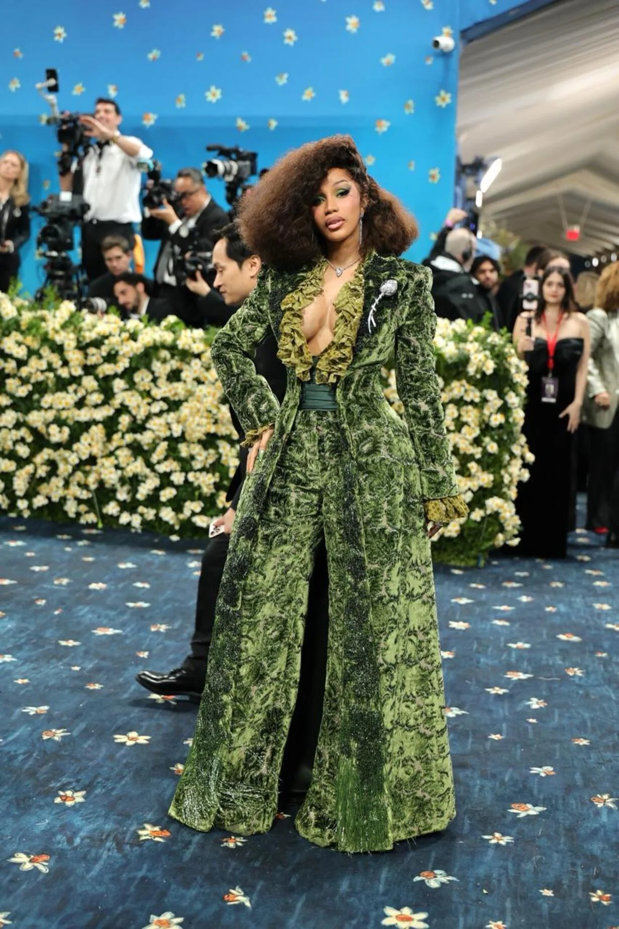 Met Gala 2025: кажется, самый слабый бал Института костюма - изображение 8 Met Gala 2025: кажется, самый слабый бал Института костюма - фото 8